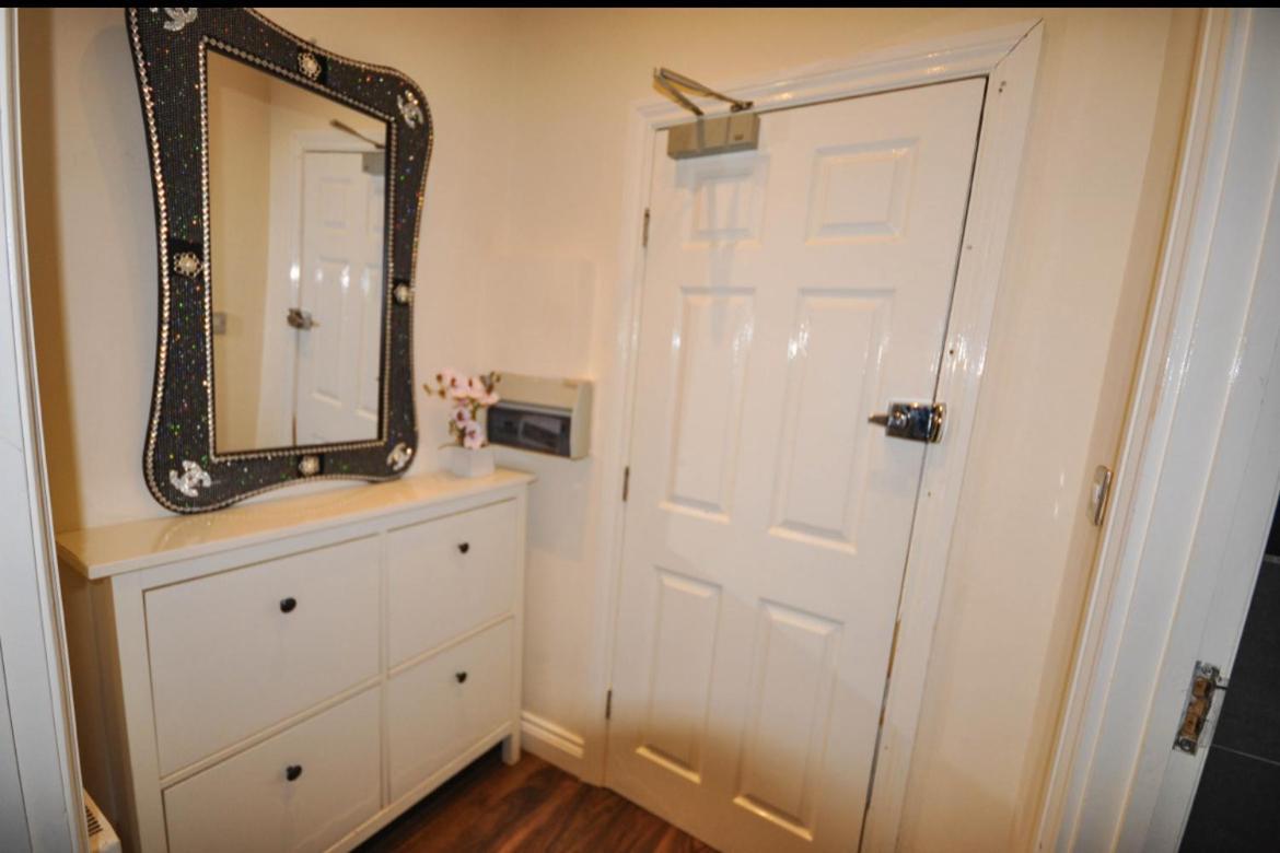 Luxurious 2 Bed Apartment Bedford Exterior foto